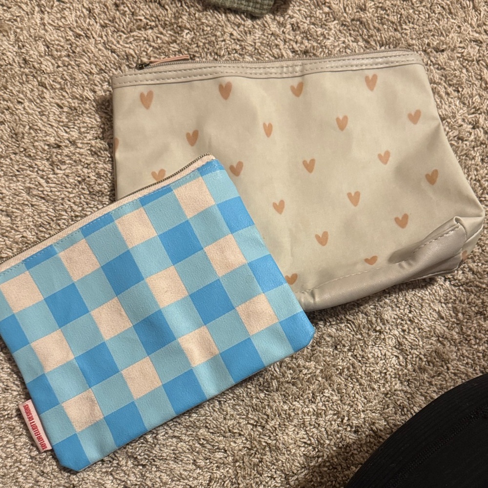 Zippered travel pouch set
